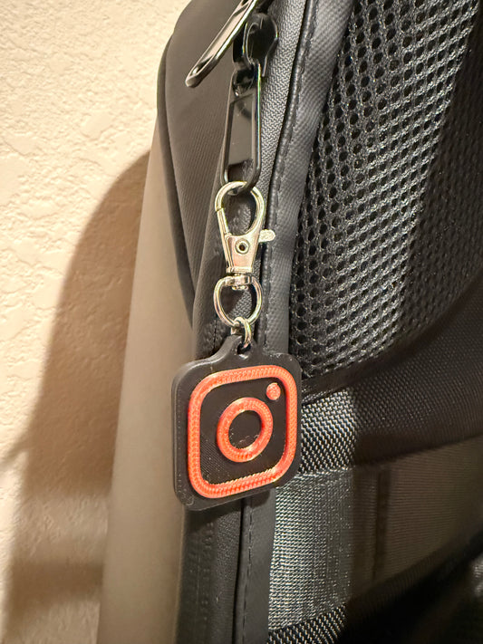 Tap to Share Keychain- Share Instagram, Website, or other profiles! NFC Tap Keychain, Digital Business Card