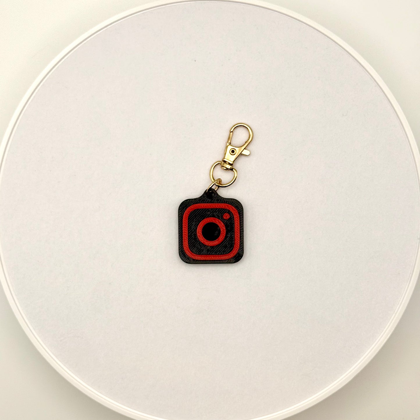 Tap to Share Keychain- Share Instagram, Website, or other profiles! NFC Tap Keychain, Digital Business Card