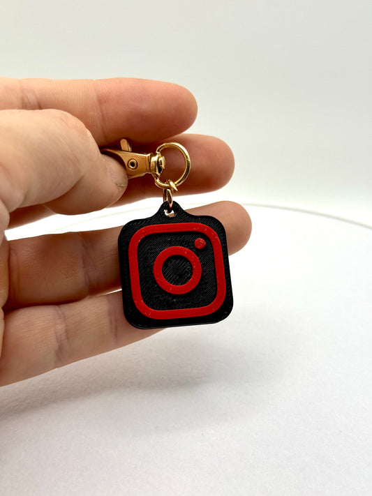 Tap to Share Keychain- Share Instagram, Website, or other profiles! NFC Tap Keychain, Digital Business Card